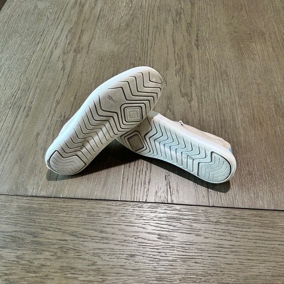 TOMS Women’s Slip On Shoes Size 8 Beige - Picture 10 of 11